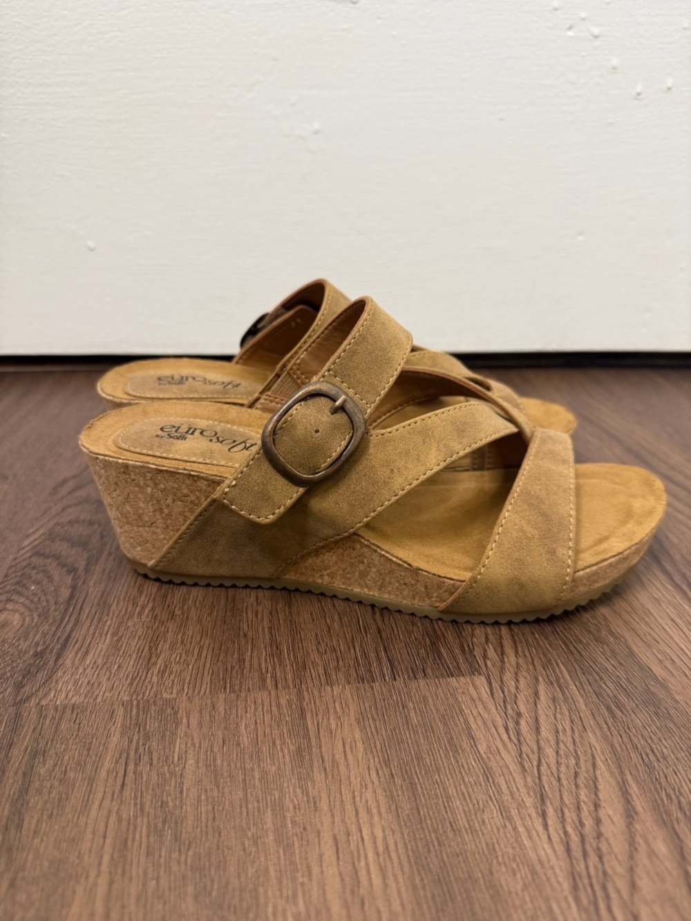 Eurosoft Women's Empire Wedge Sandal NWOT sz 7 - Picture 10 of 11